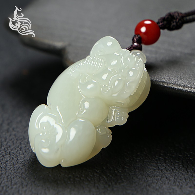 和田玉貔貅吊坠